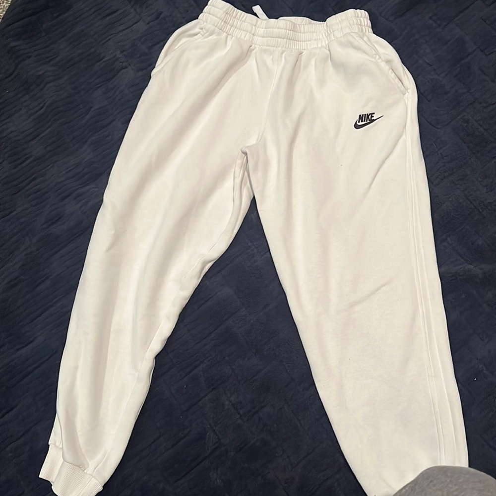 Nike All Kids Fit Sportswear Club Fleece Joggers Boys XL White